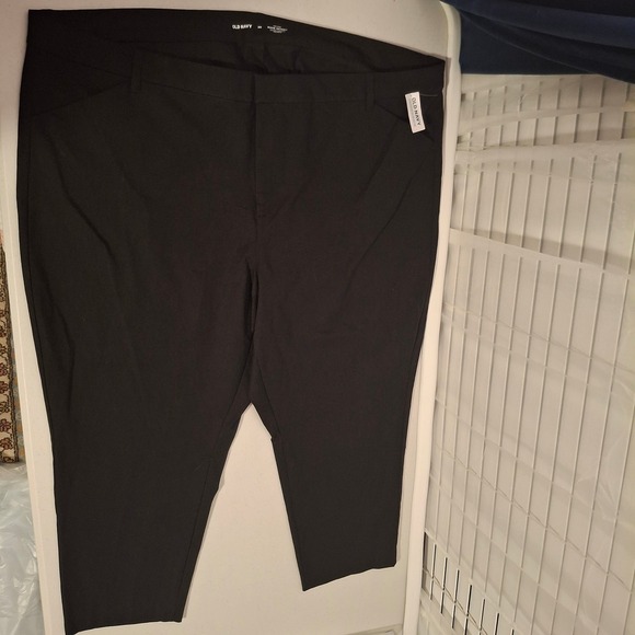 NWT Old Navy Pixie Ankle Skinny Pants Womens Sz 30 Black Mid Rise Secret Pocket - Picture 1 of 9